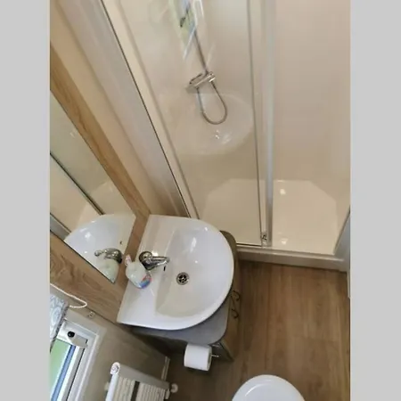 8 Sleep Chalet At Newquay Away Nb160 Apartment *